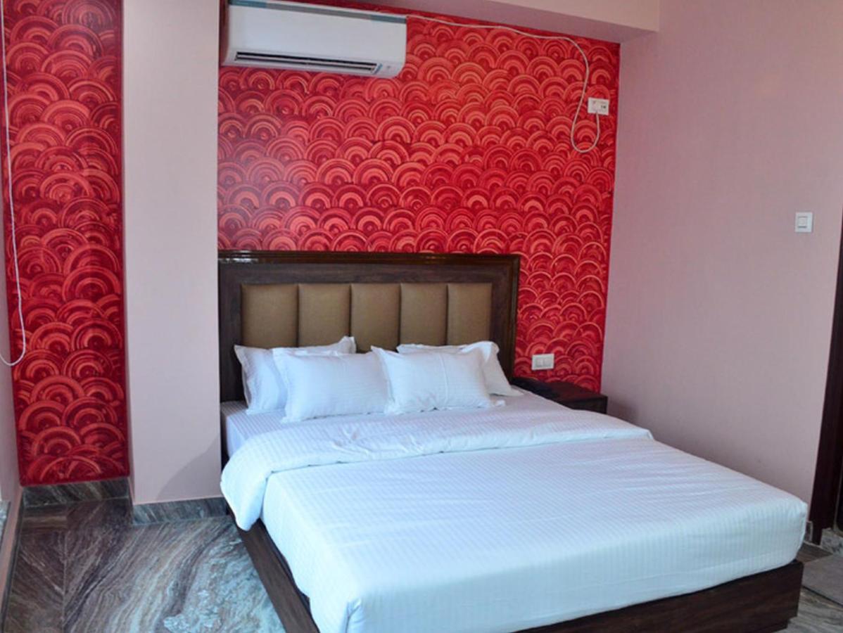 Hotel Aloka Residency Колката Екстериор снимка
