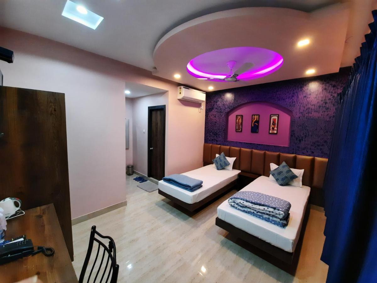 Hotel Aloka Residency Колката Екстериор снимка
