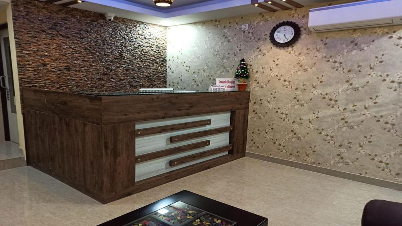 Hotel Aloka Residency Колката Екстериор снимка