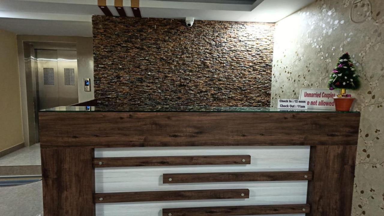 Hotel Aloka Residency Колката Екстериор снимка